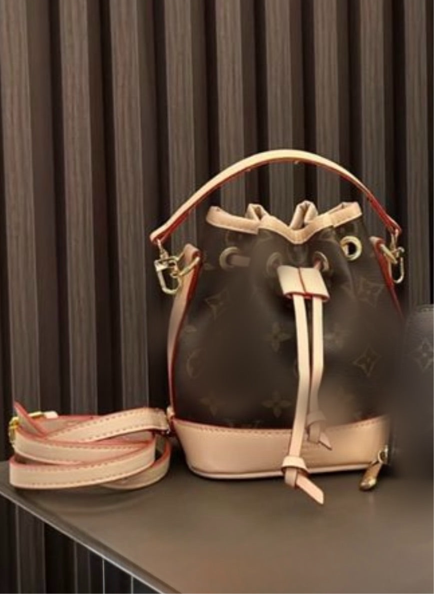 Petite bucket bag - Luxe collection